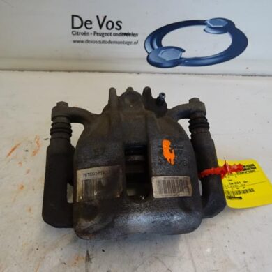 Citroen C4  Remklauw (Tang) links-voor BHYBH02 2015 4401S2