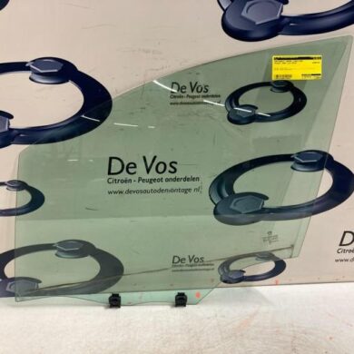 Peugeot 2008 1.2 12V e-THP PureTech 110 Portierruit 4Deurs links-voor 2018 9673360780