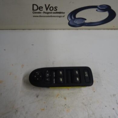 Citroen C3  Combischakelaar ramen 2010 6490AZ