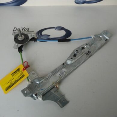 Peugeot 208 1.2 Vti 12V PureTech 82 Rear door window mechanism 4-door, right 2013 9673153880