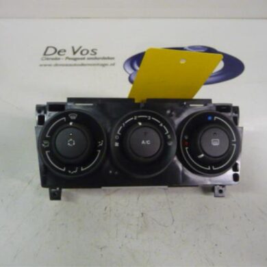 Peugeot 3008 1.6 HDiF 16V Heater control panel 2013 6452P2