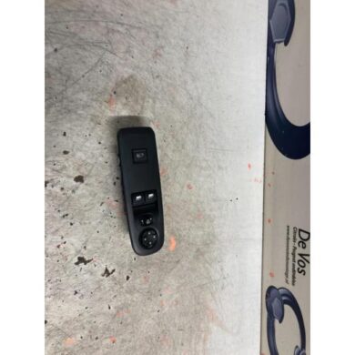 Citroen Berlingo 1.5 BlueHDi 130 Multi-functional window switch 2021 98329368ZD
