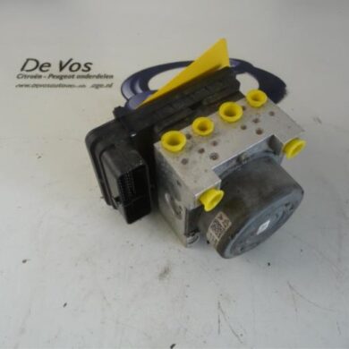 Peugeot 208  ABS Pomp 8FP8F01 2012 1610134480-1608727580