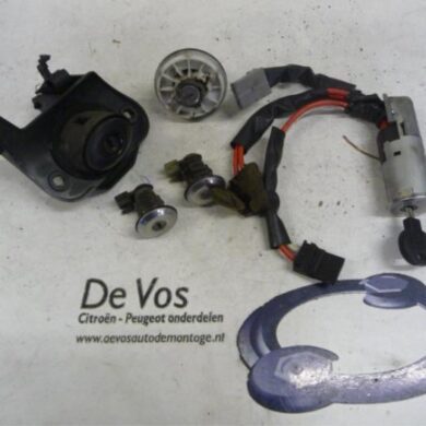 Citroen Saxo 1.1i X,SX Schlossset Zylinder (komplett) 1997 4162T3