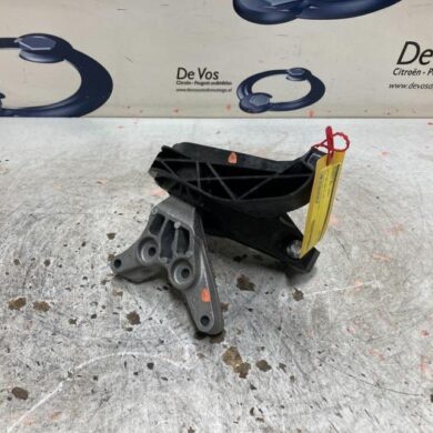 Peugeot 308 1.2 12V PureTech 110 Engine mount HNP 2022 9809162280