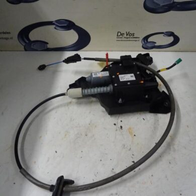 Peugeot 3008  Parking brake motor 9HR9H05 2011 470212