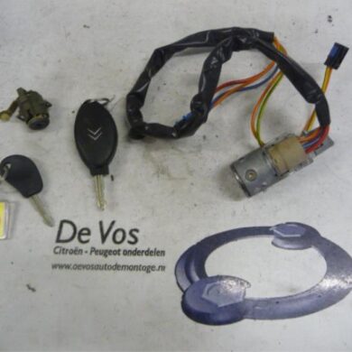 Citroen C5 2.0 16V Set of cylinder locks (complete) 2001 4162Z0