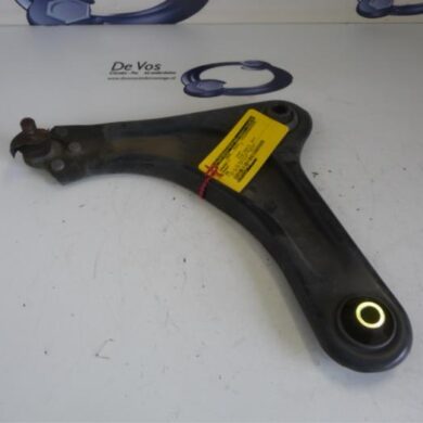 Peugeot 208  Front wishbone, left 2014 9670722080