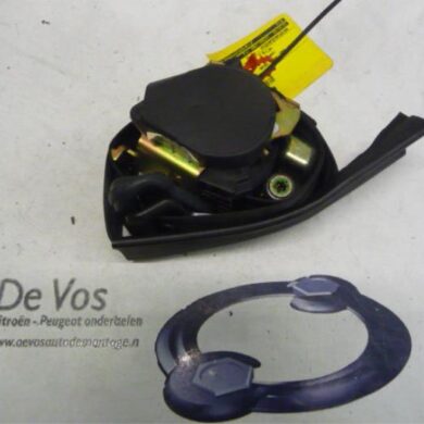 Peugeot 206 1.6 XS,XT Seatbelt tensioner, right 1998 8973F9