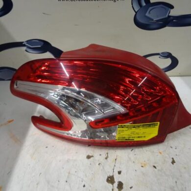 Peugeot 208  Achterlicht links 2013 9672628280