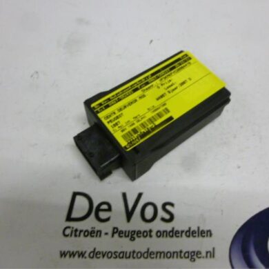 Peugeot 1007 1.4 Central door locking module 2007 657047