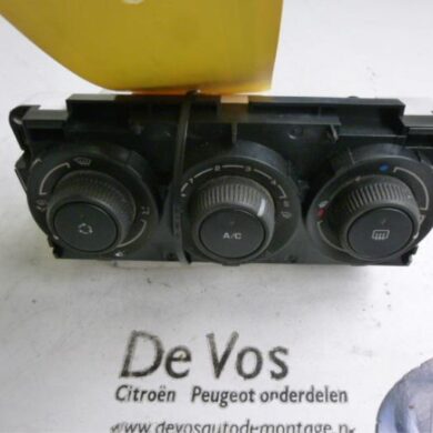 Peugeot 308  Heater control panel 2008 6452G1