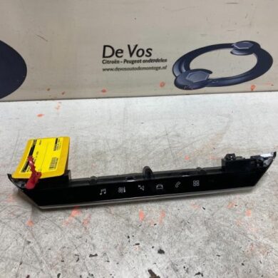 Citroen C5 Aircross 1.2 e-THP PureTech 130 Radio control panel 2020 98197167XU