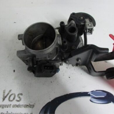 Peugeot 306  Gasklephuis 1994 163554