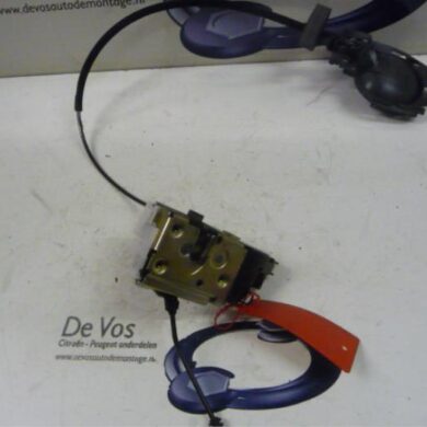 Citroen C2 1.4 Door lock mechanism 2-door, right 2003 9136Q7