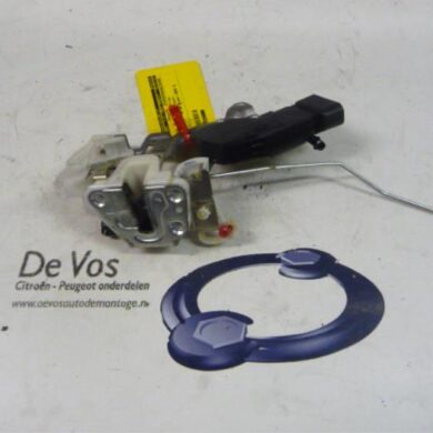 Peugeot 107 1.0 12V Deurslot Mechaniek 4Deurs links-voor 2008 9135T2