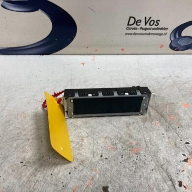 Peugeot 308 2.0 HDiF 16V Interior display RHR 2009 6593H7-9821851780-6593H8-9666483680