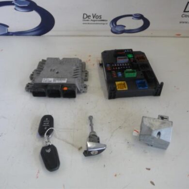 Citroen C4 Picasso  Engine management computer 9HC-9HC9H05 2014 1610104380