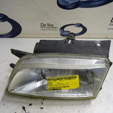 Citroen Berlingo 1.8 D Koplamp links 1997 6204P6
