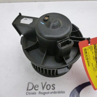 Peugeot 206 1.4 XR,XS,XT,Gentry Heating and ventilation fan motor 2001 6441J9