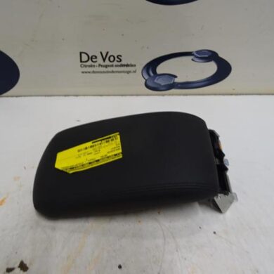 Peugeot RCZ  Armrest 2009 7591LV