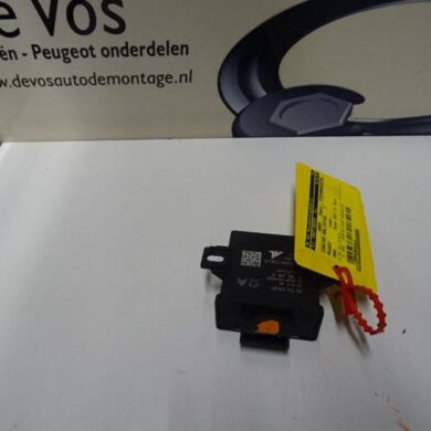 Peugeot 3008  Computer lighting module 2017 9827096780
