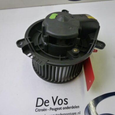 Citroen Xantia 2.0i 16V Heating and ventilation fan motor 1995 96667961
