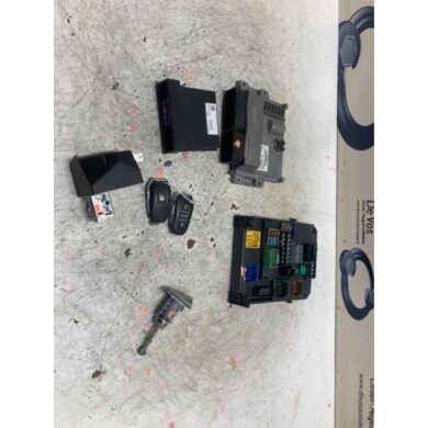 Peugeot 308 2.0 GT HDi Engine management computer AHW 2016 1614383280-1677644480-9814826280