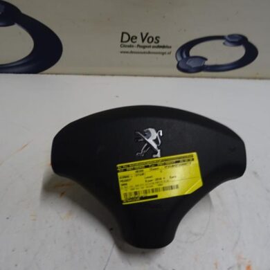 Peugeot 3008  Left airbag (steering wheel) 2016 96764125ZD
