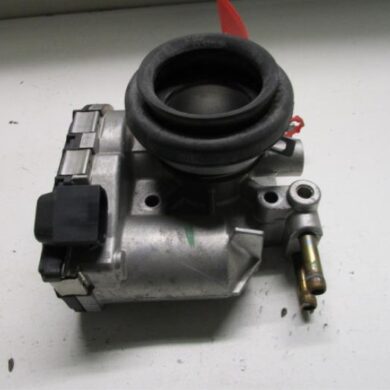 Peugeot 107 1.0 12V Gasklephuis CFA 2007 163617