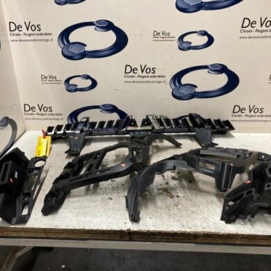Peugeot 3008 1.6 16V HYbrid 225 Rear bumper frame 2019 9811280580-9811280380-9811280480-9810591480-98105914580
