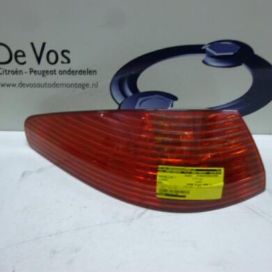Peugeot 607 2.2 16V Taillight, left 2000 6350N1