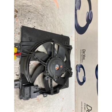 Citroen C3 1.2 Vti 12V PureTech Cooling fan housing 2021 9829774580