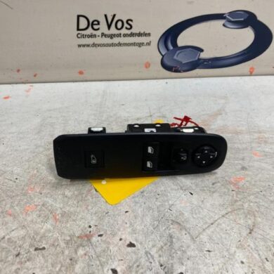 Peugeot Partner 1.5 BlueHDi 100 Kombischalter Fenster 2020 96784561ZD