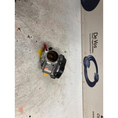 Peugeot 3008  Throttle body YHZ 2019 9830171480