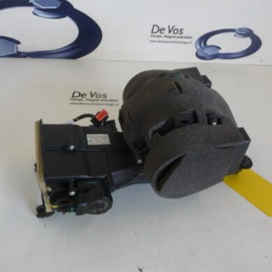 Citroen C6 2.2 HdiF 16V Heating and ventilation fan motor 2008 6450SA