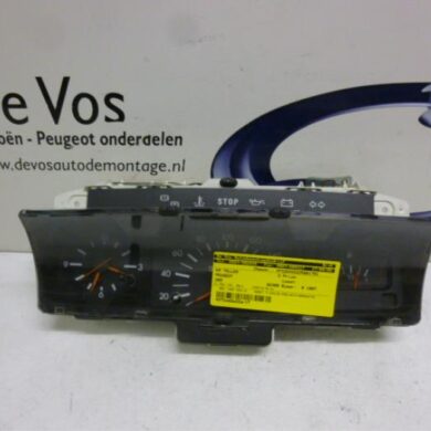 Peugeot 205 1.4 Kilometerteller KM 1997