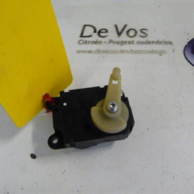 Peugeot 308 1.6 HDi Heater valve motor 2014 6479E1