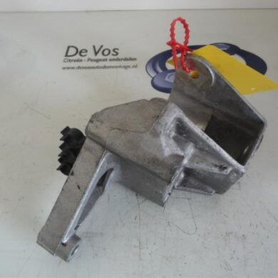 Peugeot 407 3.0 V6 24V VVT Engine mount XFV 2005 1807X3