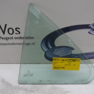 Peugeot 406 2.0 HDi 110 Driehoeks Ruit links-achter 2000 9203CB