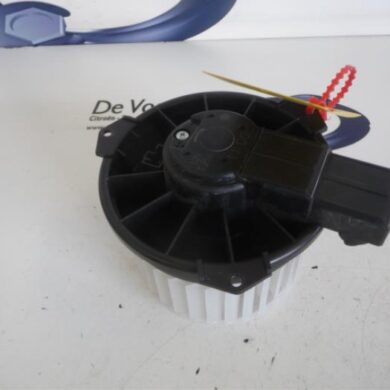 Peugeot iOn  Heating and ventilation fan motor 2012 6441FC