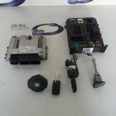 Peugeot 3008 1.6 VTI 16V Engine management computer 5FS-5FS5F01 2011 1944K2-1609028280