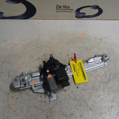 Citroen C3 1.2 12V e-THP PureTech 110 Ruitmechaniek 4Deurs links-achter 2018 9813093080