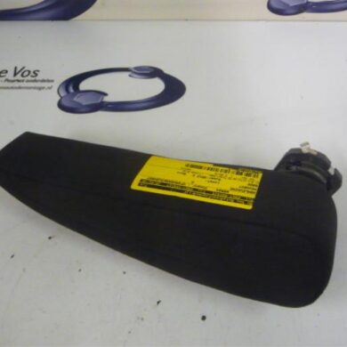 Peugeot 5008  Armrest 2013 16074992ZE