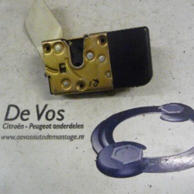 Peugeot 806 2.0 16V Deurslot Mechaniek 2Deurs rechts 2001 9136J7