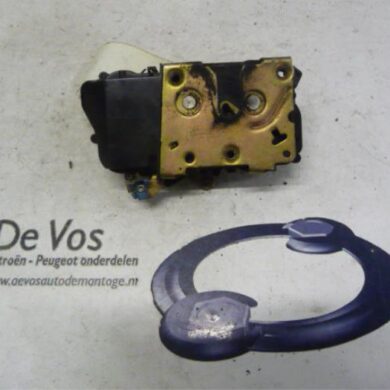 Peugeot Partner 1.9 D Door lock mechanism 2-door, left 1997 9135P1