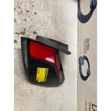 Peugeot 3008  Achterlicht rechts 2017 9810477080