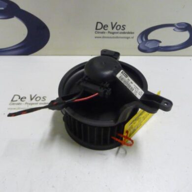 Peugeot Partner 1.9D Heating and ventilation fan motor 2004 6441R4