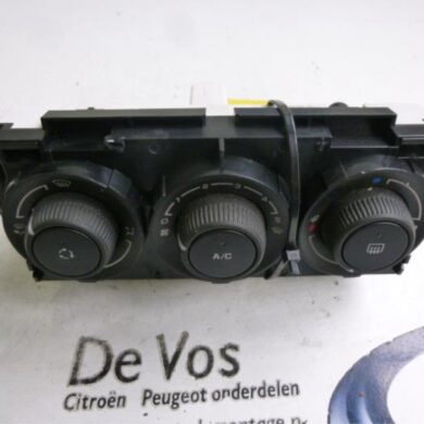 Peugeot 308  Heater control panel 2009 6452G1