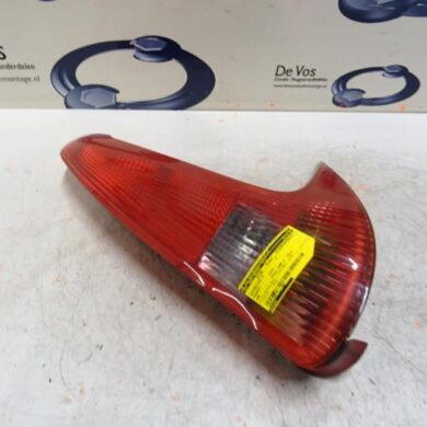 Peugeot 206 1.6 16V Taillight, right 2005 6351R4
